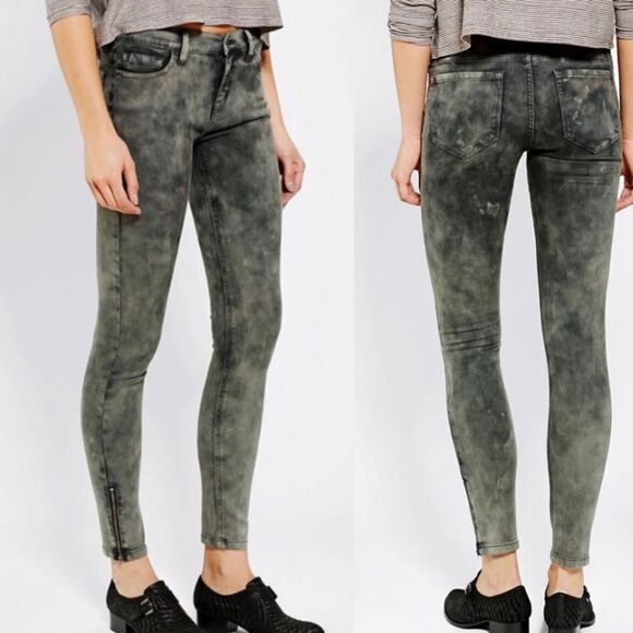 Urban outfitters BDG Smoky Gray Acid Wash Mid Rise Ankle Jeans Size 23 - Picture 1 of 7